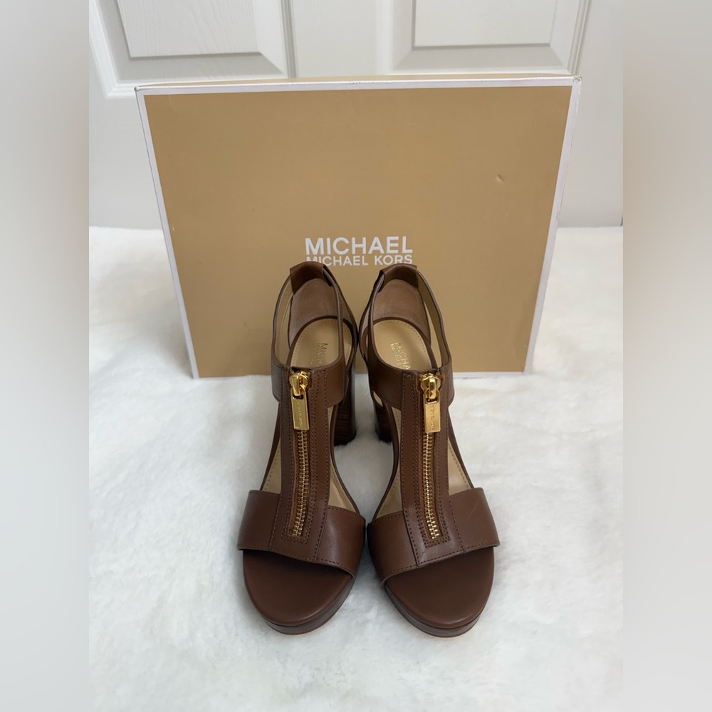 MICHAEL Michael Kors Berkley Sandal - Picture 4 of 8